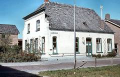 's-Gravendeel In 't Veldstraat postkantoor